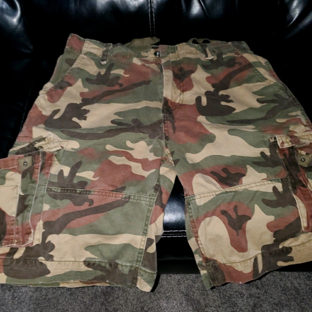 Camaflouge Shorts size 34
